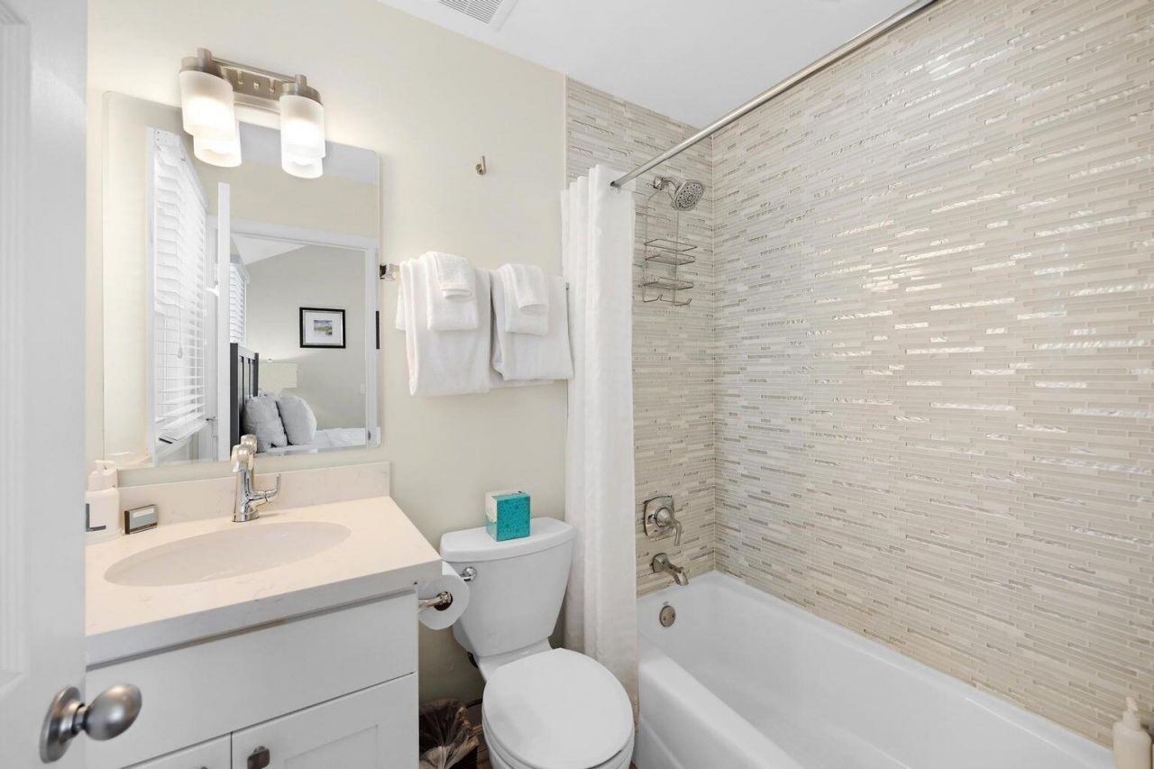 7041 Harbor Village Drive, Duck Key, FL 33050 Photo