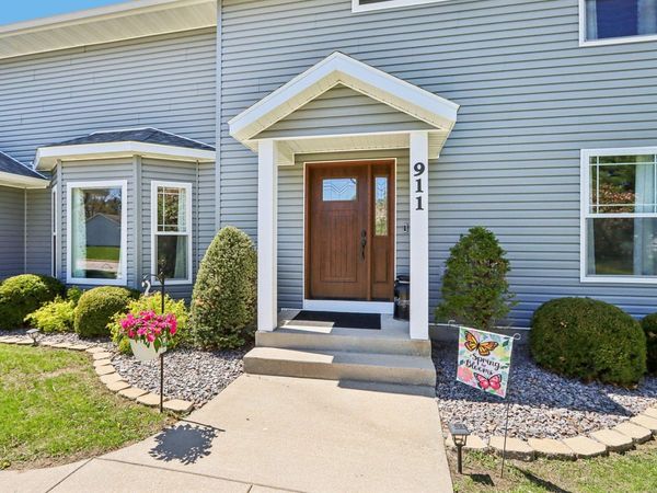 911 Fawn Court, Wisconsin Dells, WI 53965