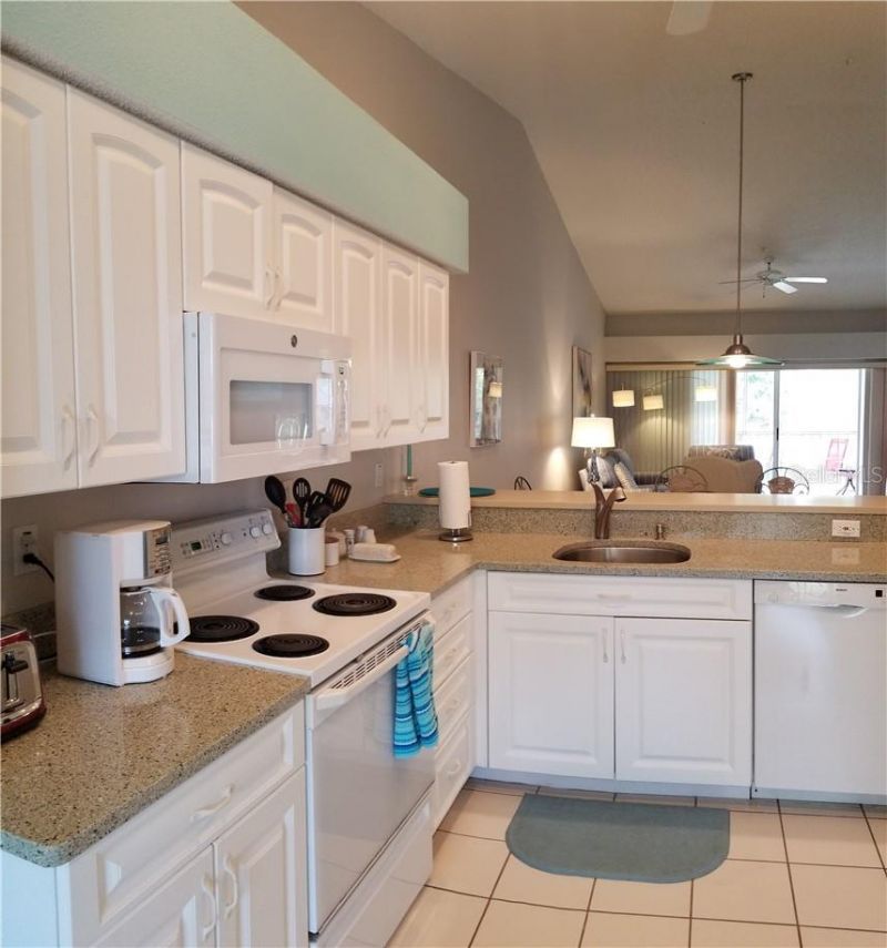 8951 Veranda Way, Unit 625, Sarasota, FL 34238 Photo