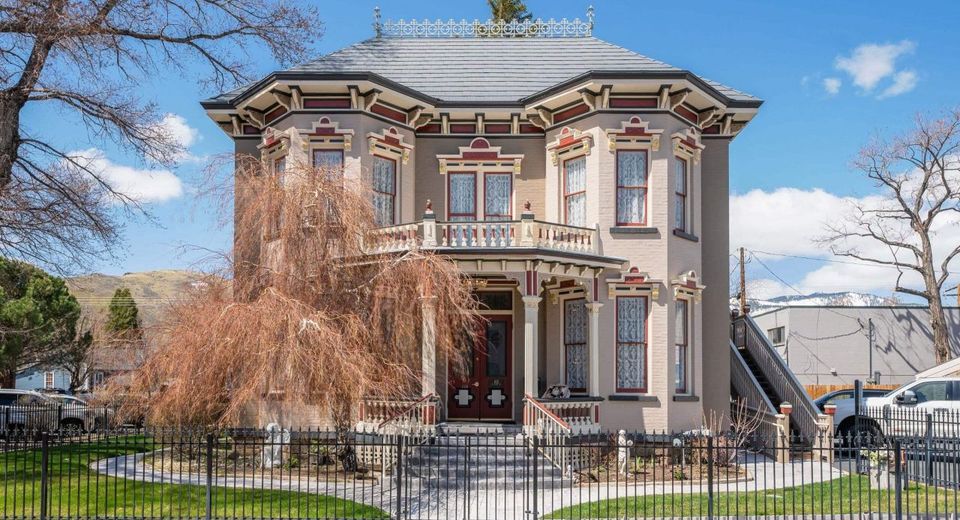 102 N Curry Street, Carson City, NV 89703 Photo