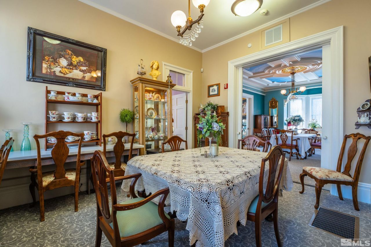 102 N Curry Street, Carson City, NV 89703 Photo