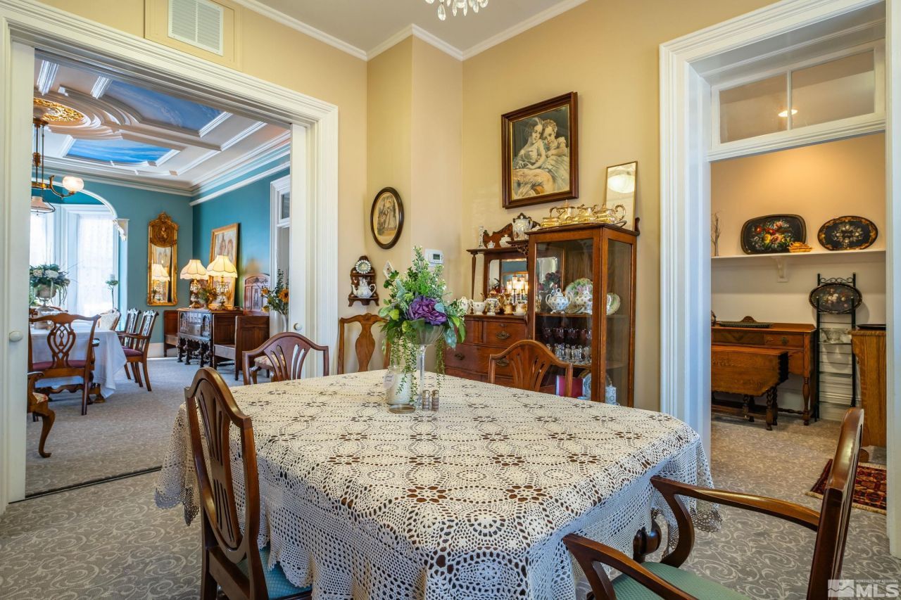 102 N Curry Street, Carson City, NV 89703 Photo