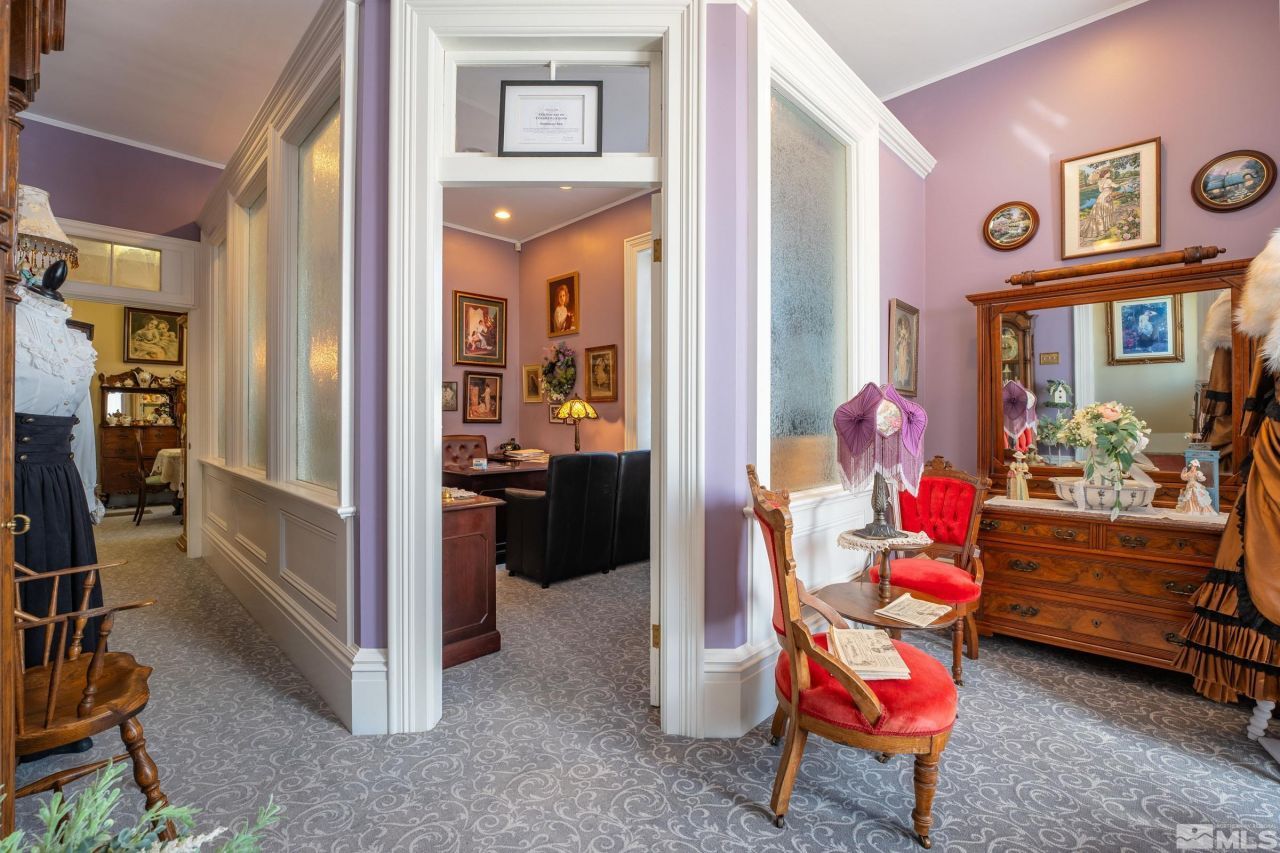 102 N Curry Street, Carson City, NV 89703 Photo