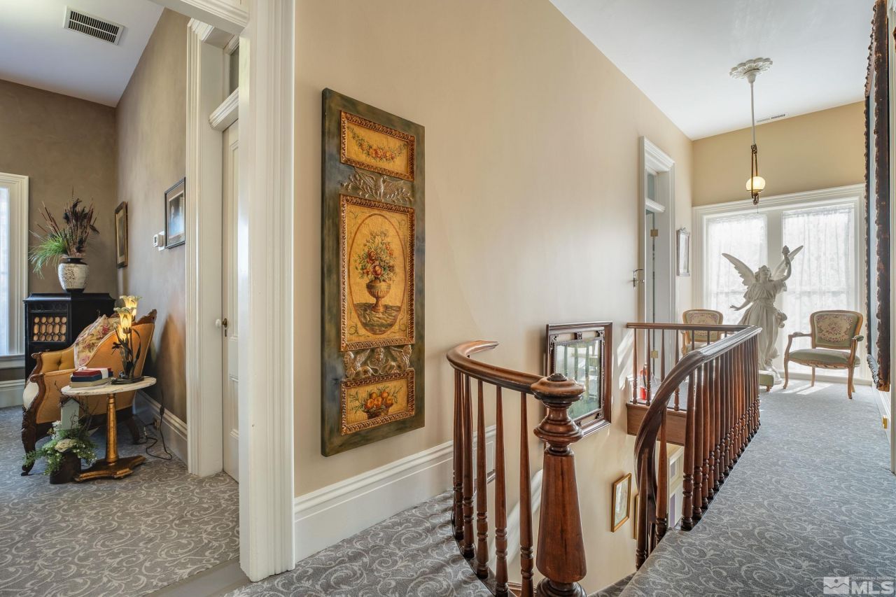 102 N Curry Street, Carson City, NV 89703 Photo