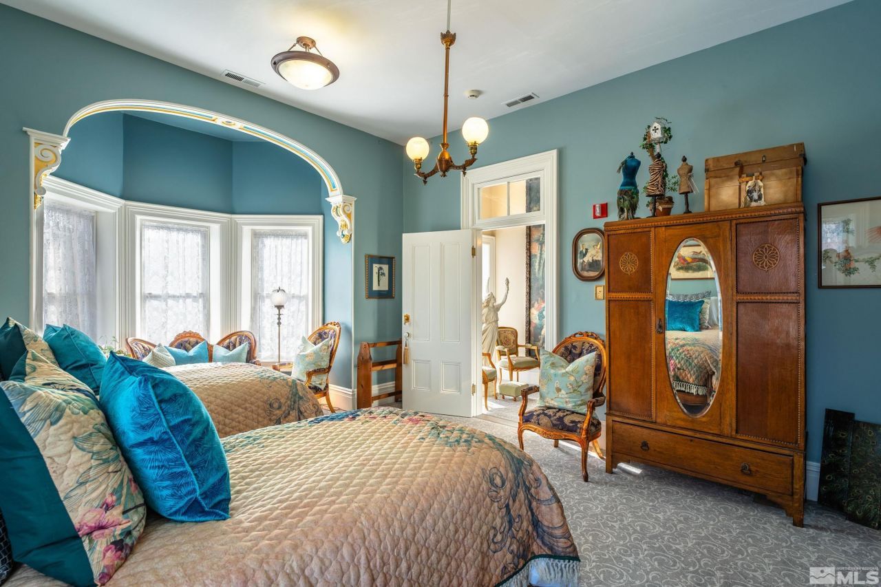 102 N Curry Street, Carson City, NV 89703 Photo