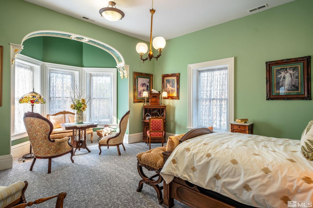 102 N Curry Street, Carson City, NV 89703 Photo