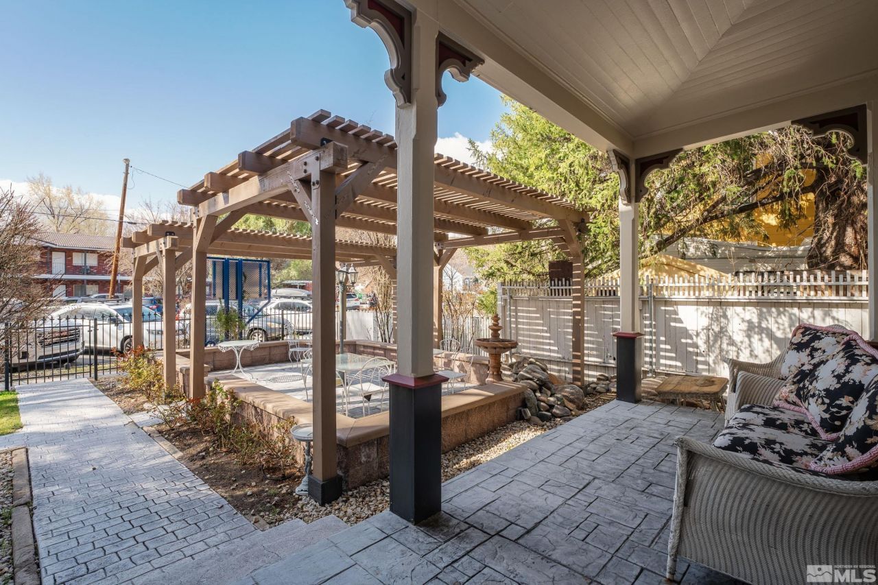 102 N Curry Street, Carson City, NV 89703 Photo