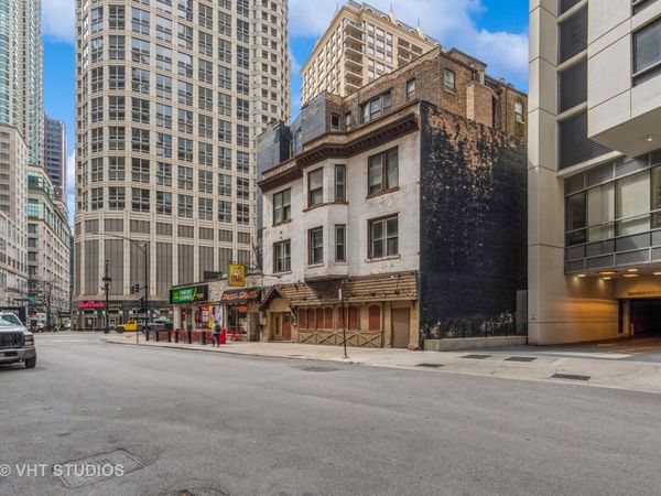 806 N Rush Street, Chicago, IL 60611