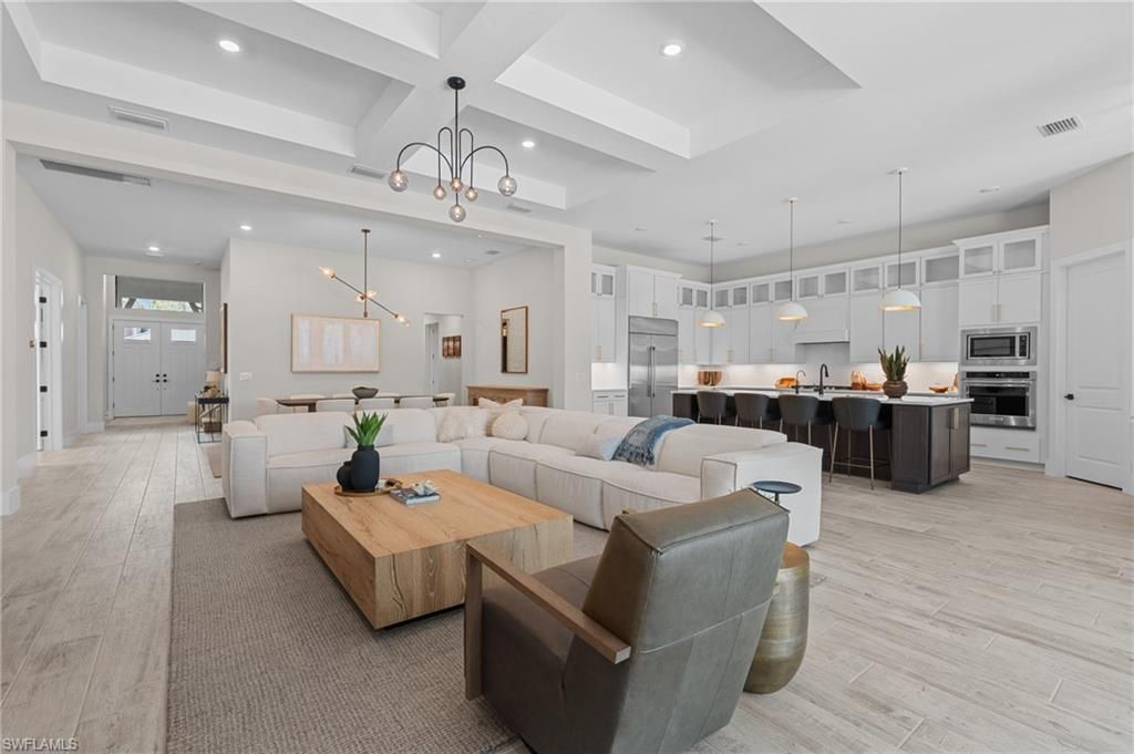 16198 Verilyn Cir, Naples, FL 34110 Photo