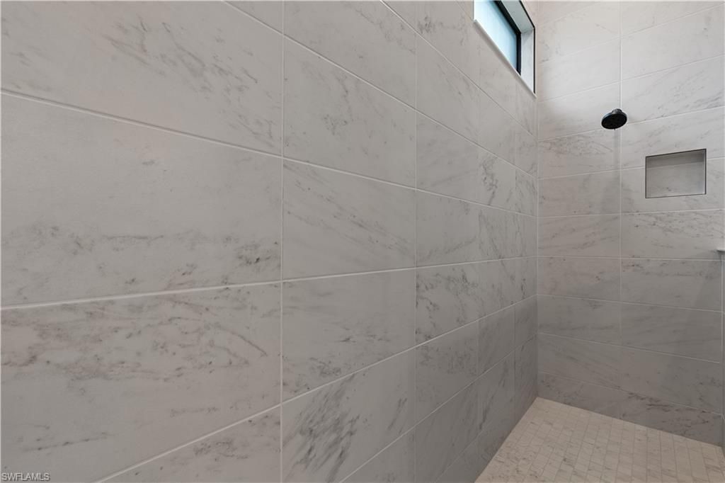 16198 Verilyn Cir, Naples, FL 34110 Photo