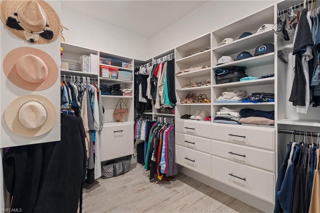 16198 Verilyn Cir, Naples, FL 34110 Photo