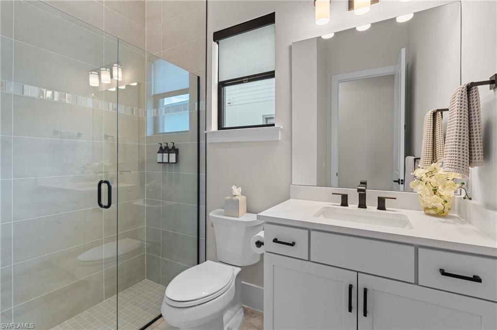 16198 Verilyn Cir, Naples, FL 34110 Photo