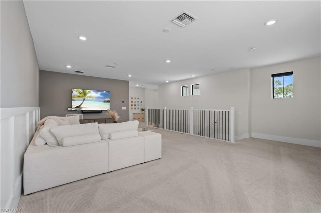 16198 Verilyn Cir, Naples, FL 34110 Photo