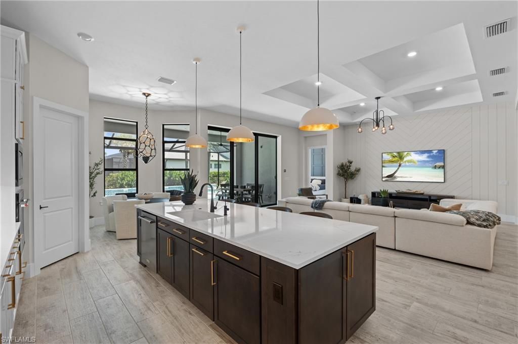 16198 Verilyn Cir, Naples, FL 34110 Photo