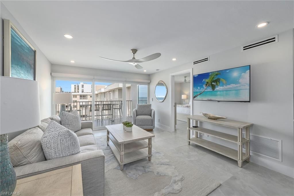 3443 Gulf Shore Blvd N, Unit 813, Naples, FL 34103 Photo