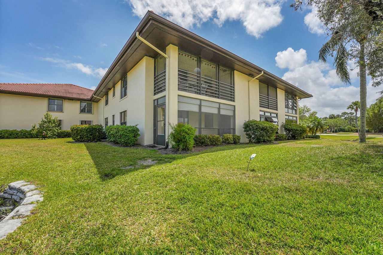 361 SW South River Drive, Unit 103, Stuart, FL 34997 Photo