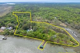 2970 Roseville Road photo 4