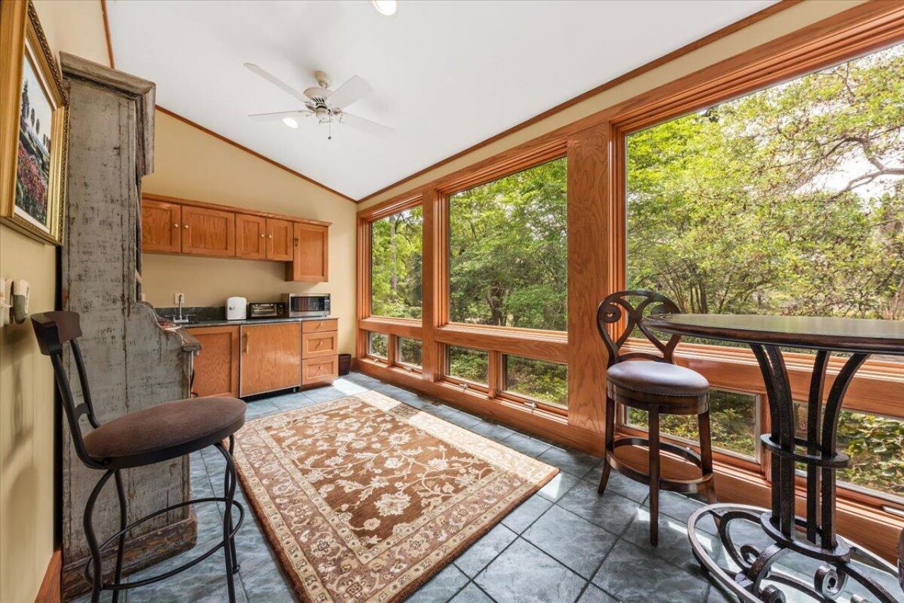 2970 Roseville Road Photo 55