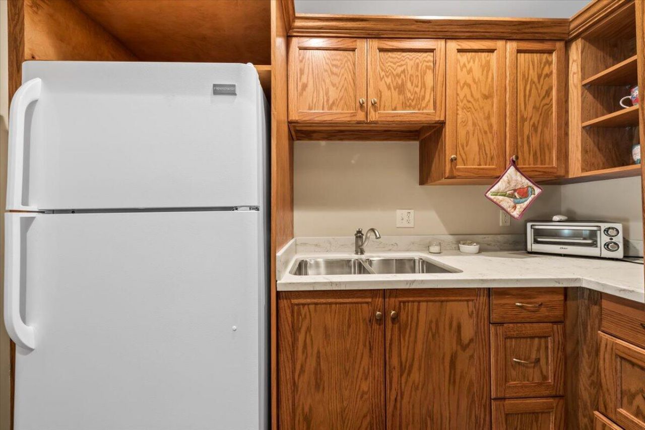 2970 Roseville Road Photo 82