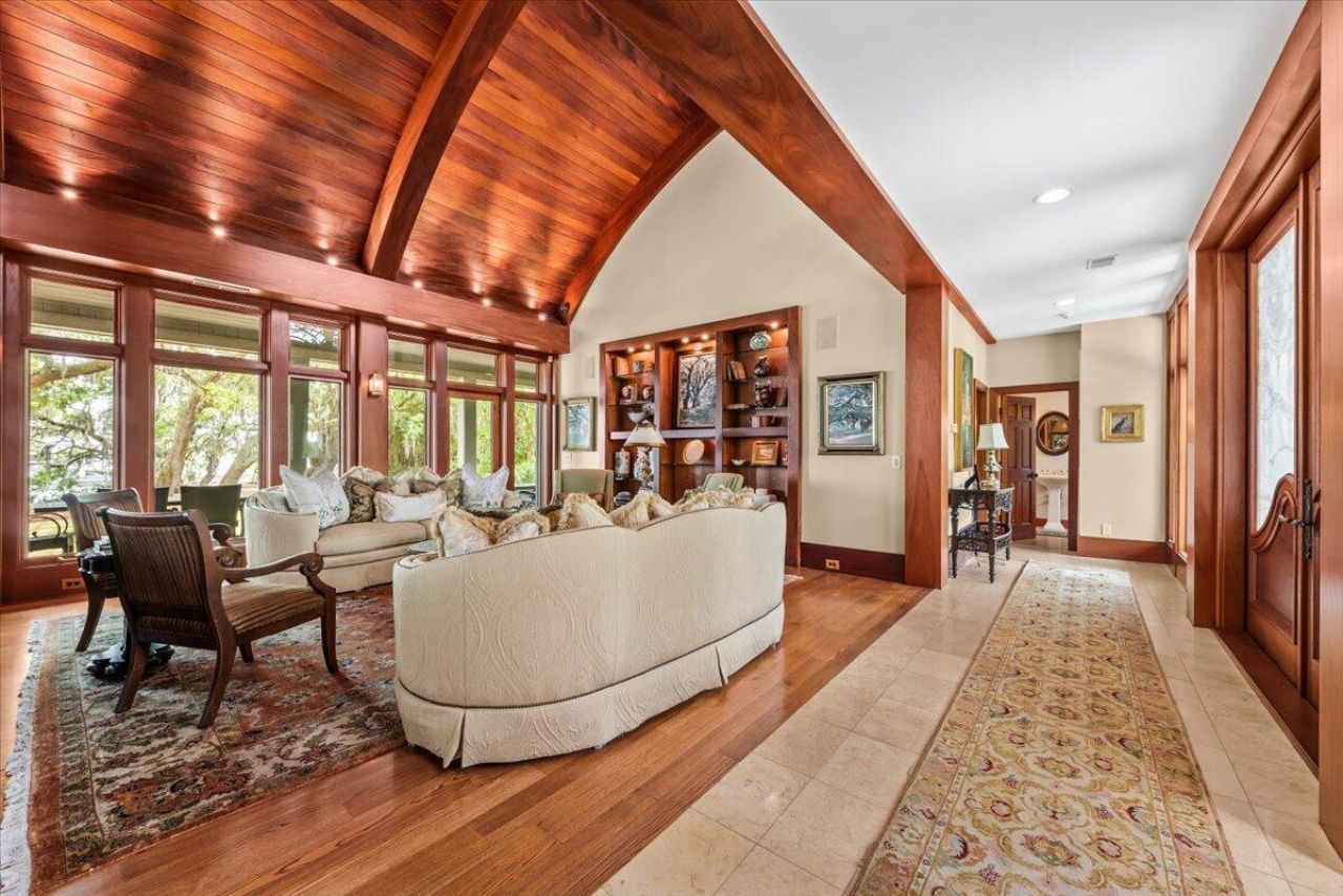 2970 Roseville Road Photo 9