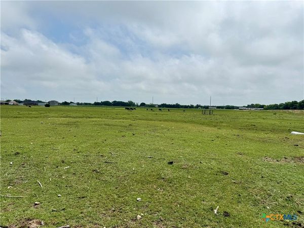 1111 W Hillyard Road, Moody, TX 76557