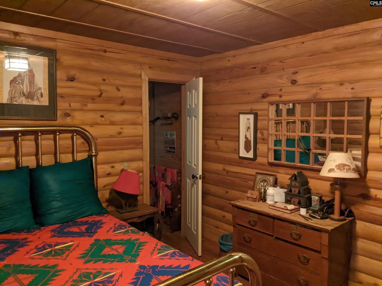 Old Hillcrest School Road Photo 58