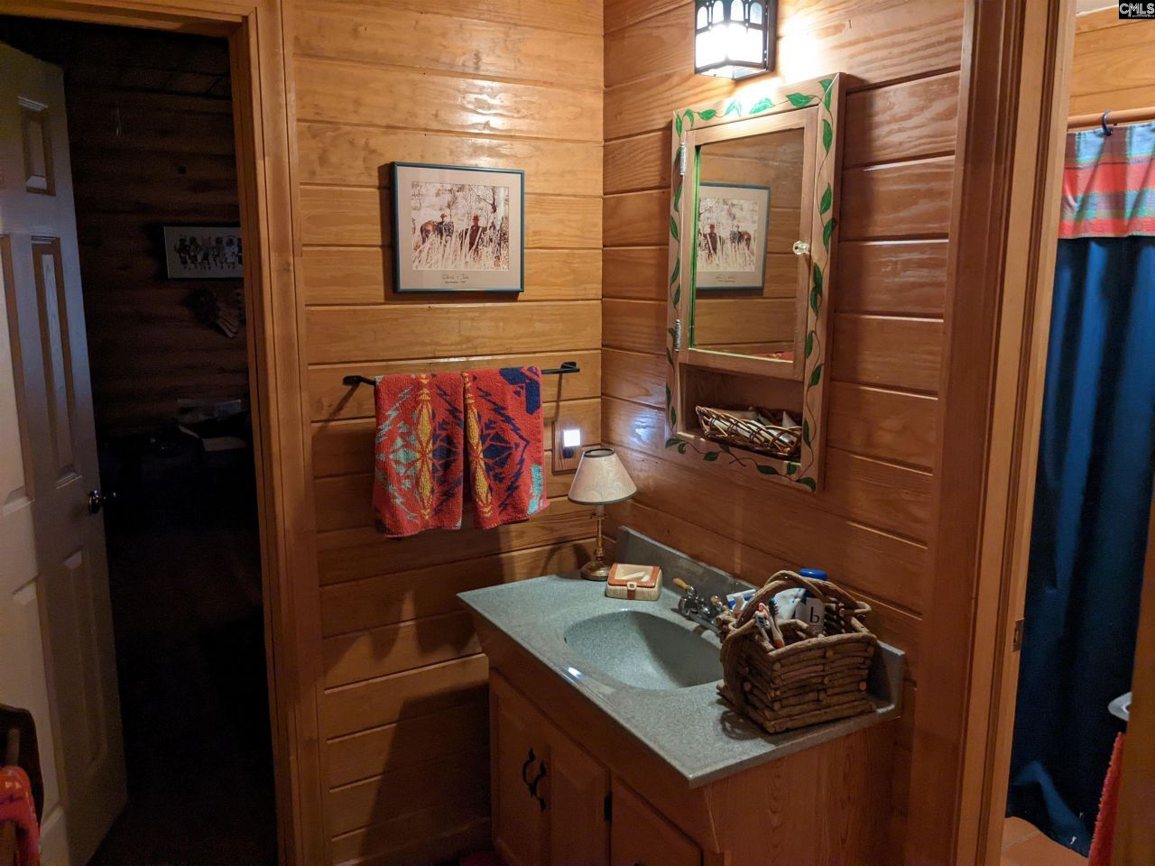 Old Hillcrest School Road Photo 62