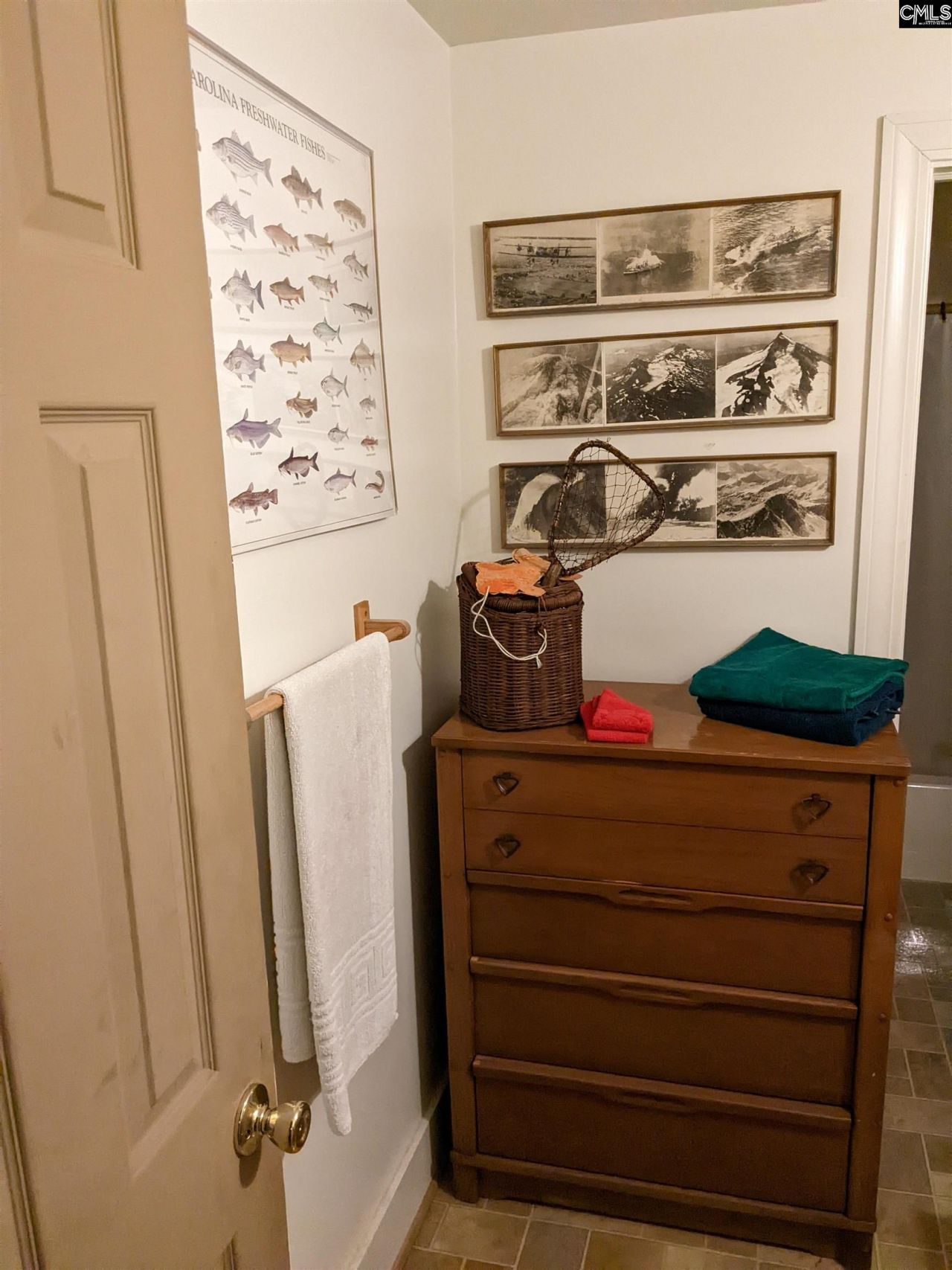 Old Hillcrest School Road Photo 76