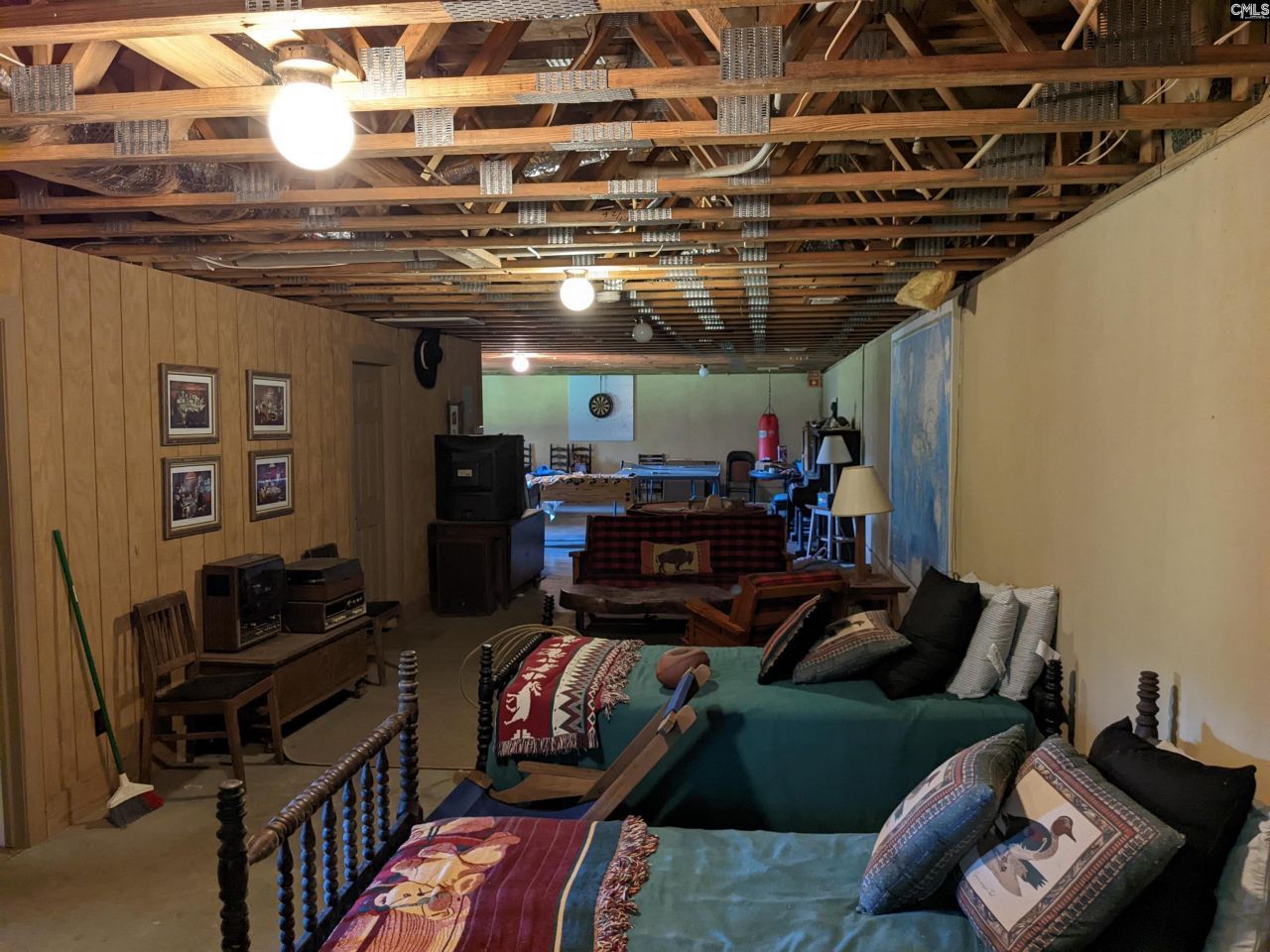 Old Hillcrest School Road Photo 79