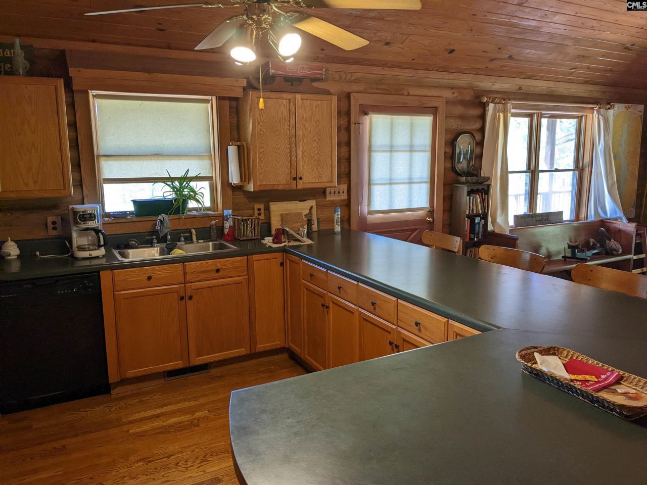 Old Hillcrest School Road Photo 83