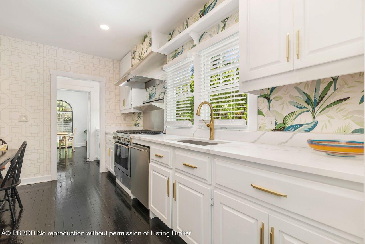 3020 Vincent Road, West Palm Beach, FL 33405 Photo