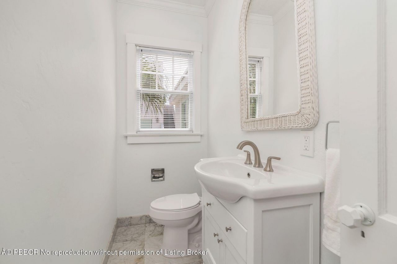 3020 Vincent Road, West Palm Beach, FL 33405 Photo