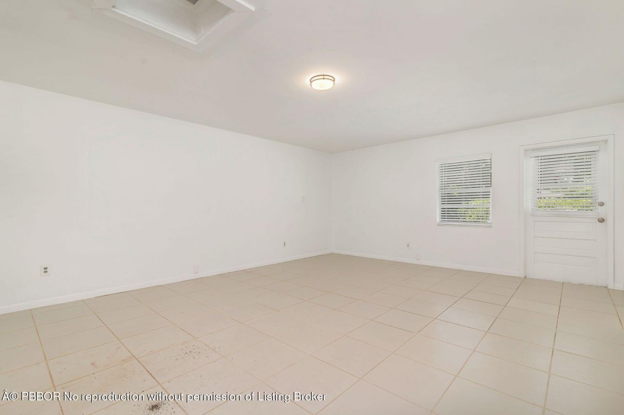 3020 Vincent Road, West Palm Beach, FL 33405 Photo