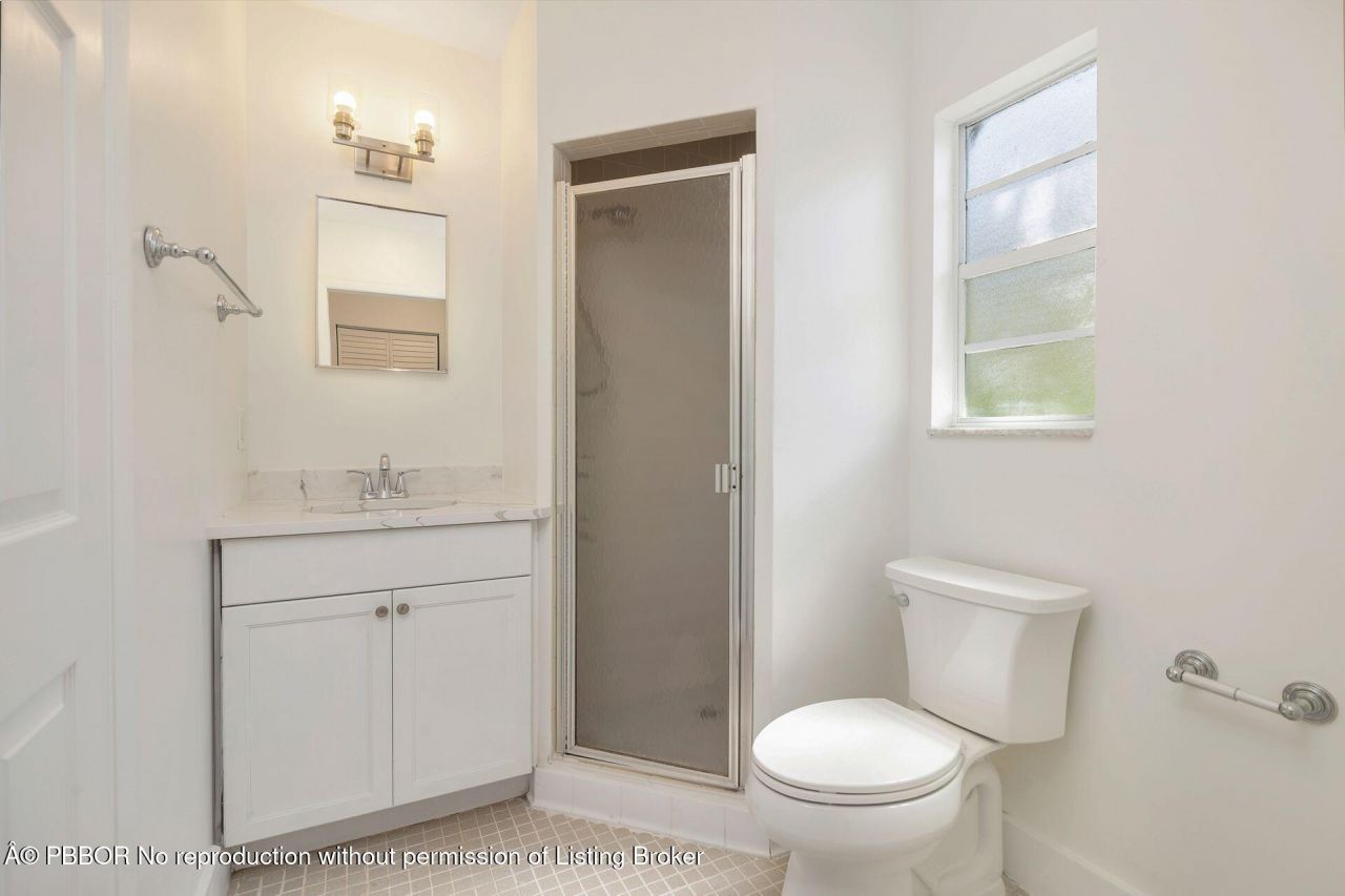 3020 Vincent Road, West Palm Beach, FL 33405 Photo