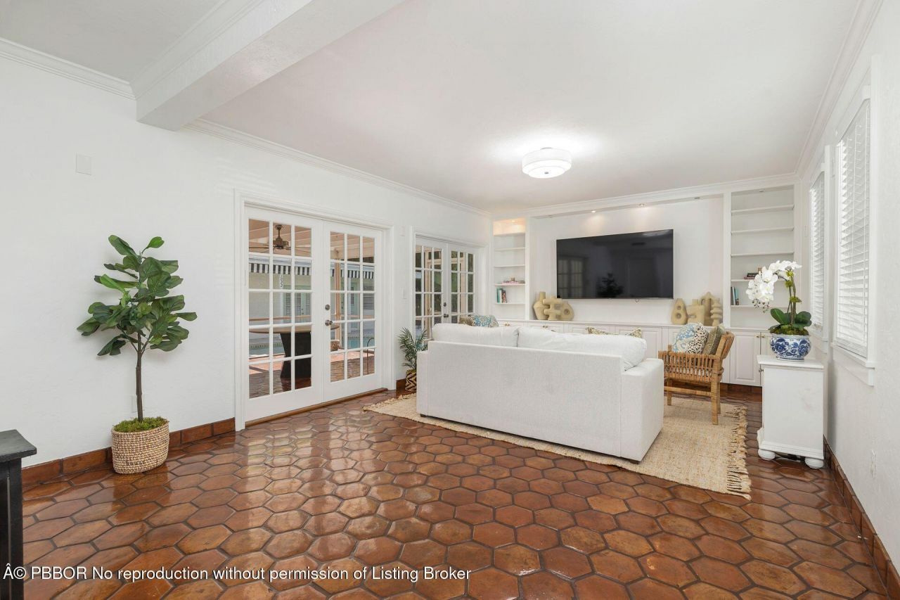 3020 Vincent Road, West Palm Beach, FL 33405 Photo