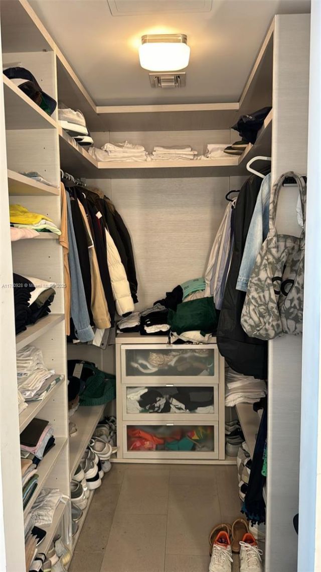 88 SW 7th St, Unit 810, Miami, FL 33130 Photo