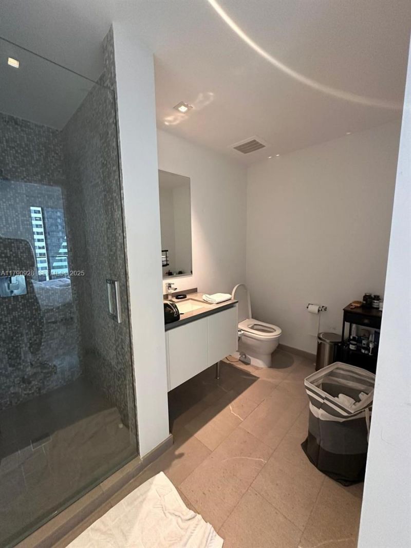 88 SW 7th St, Unit 810, Miami, FL 33130 Photo