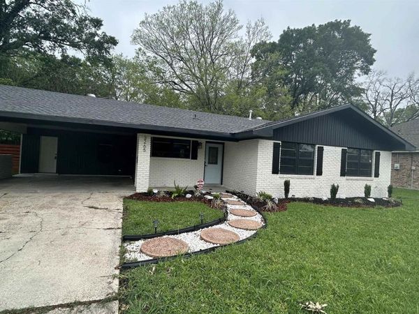 3265 Charlotte Dr, Baton Rouge, LA 70814