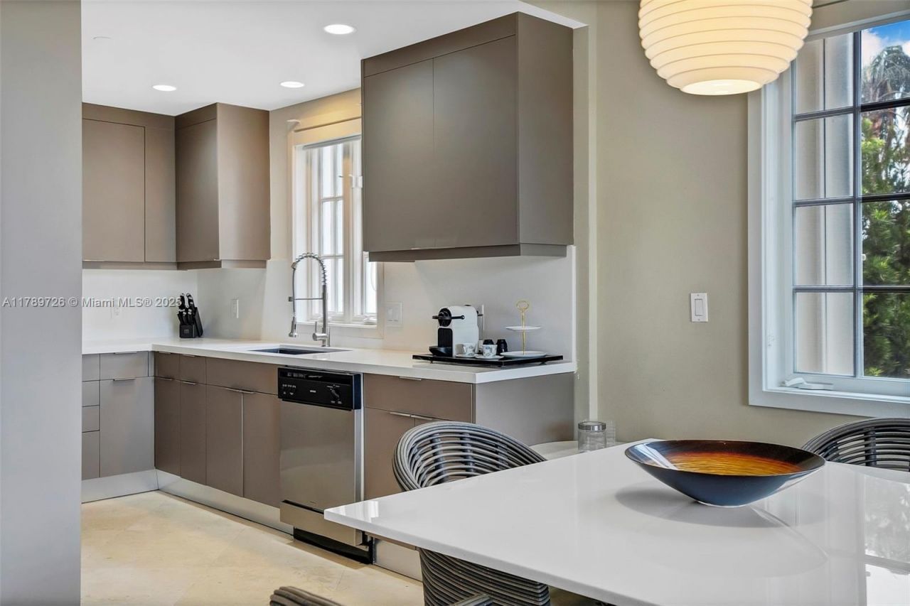 19227 Fisher Island Dr, Unit 19227, Miami Beach, FL 33109 Photo