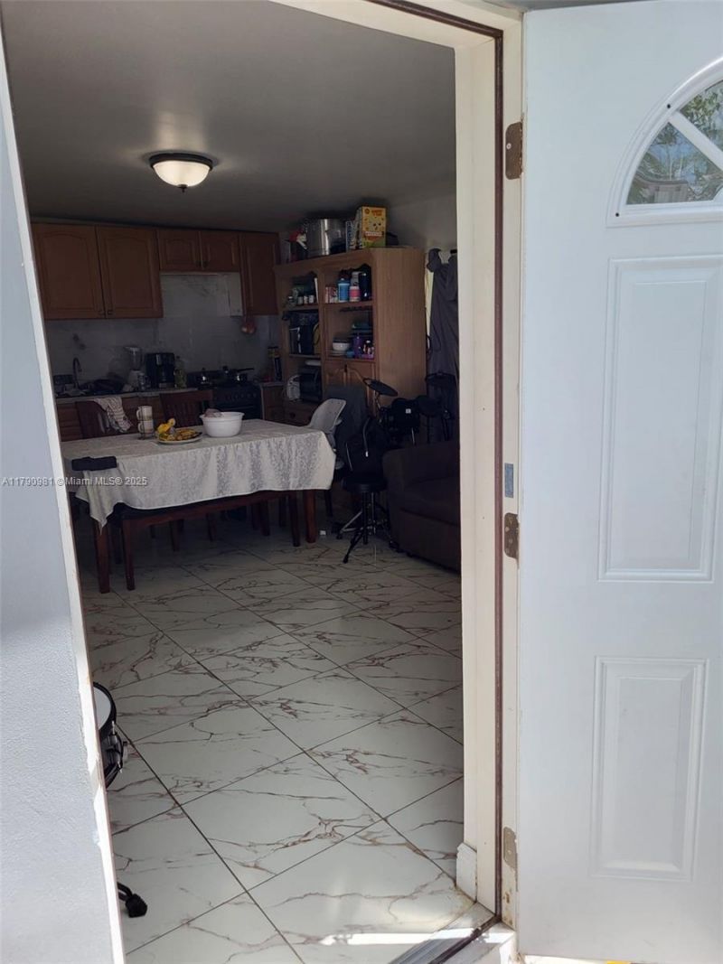 1650 NE 147th St, Miami, FL 33181 Photo