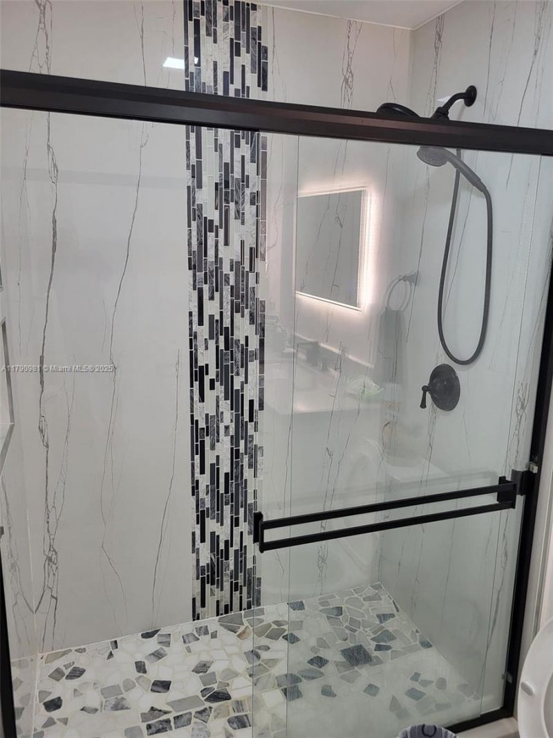 1650 NE 147th St, Miami, FL 33181 Photo