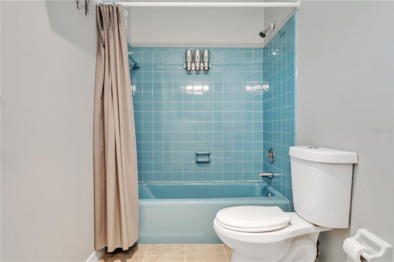 2705 20th Avenue Drive W, Bradenton, FL 34205 Photo