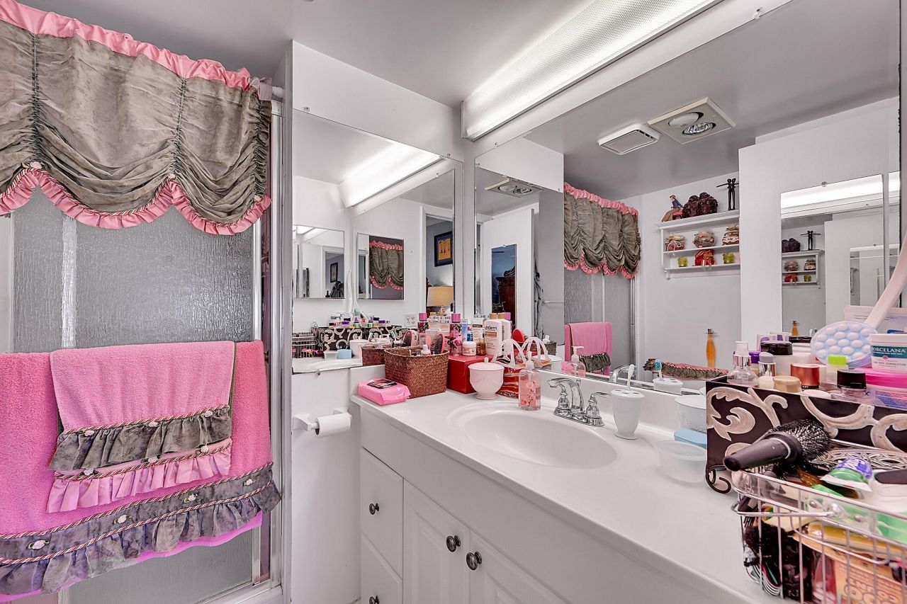 9621 Sunrise Lakes Boulevard, Unit 104, Sunrise, FL 33322 Photo