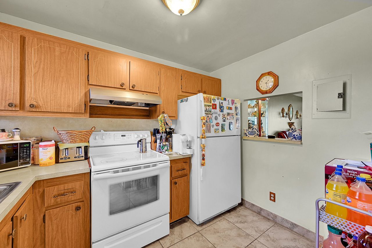 9621 Sunrise Lakes Boulevard, Unit 104, Sunrise, FL 33322 Photo