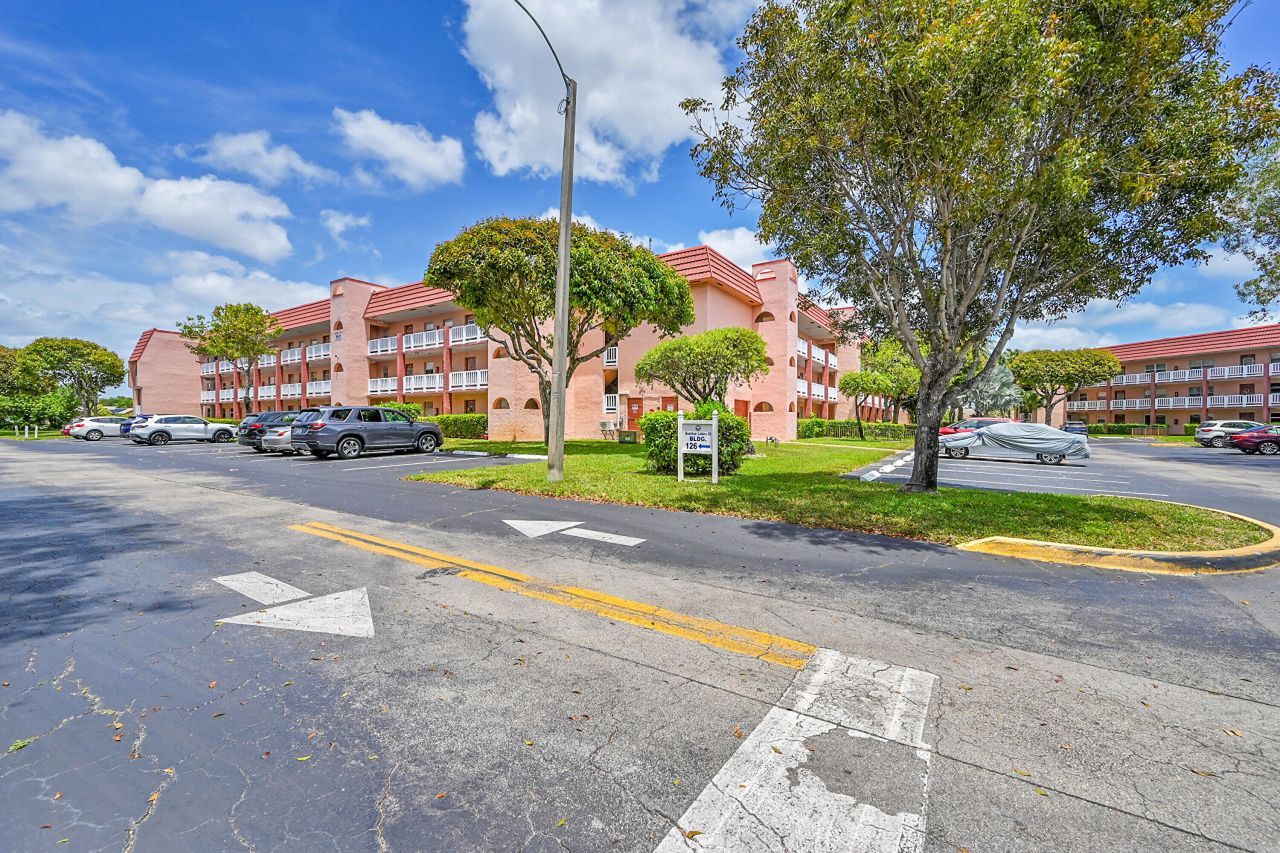 9621 Sunrise Lakes Boulevard, Unit 104, Sunrise, FL 33322 Photo