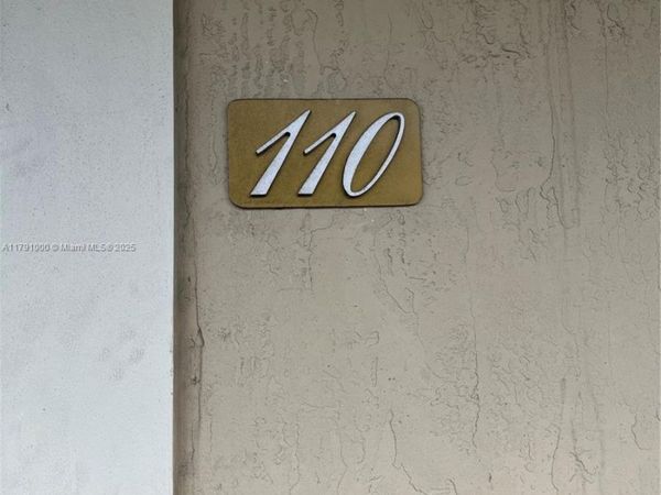 7985 NW 8th St, Unit 110A, Miami, FL 33126