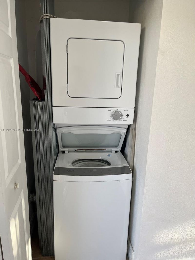 7985 NW 8th St, Unit 110A, Miami, FL 33126 Photo