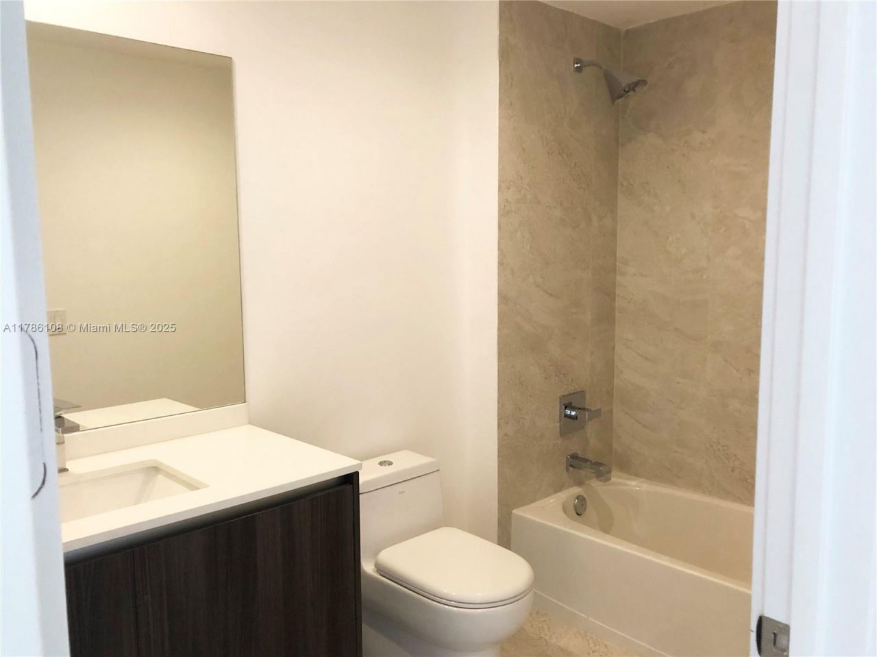 488 NE 18th St, Unit 215, Miami, FL 33132 Photo