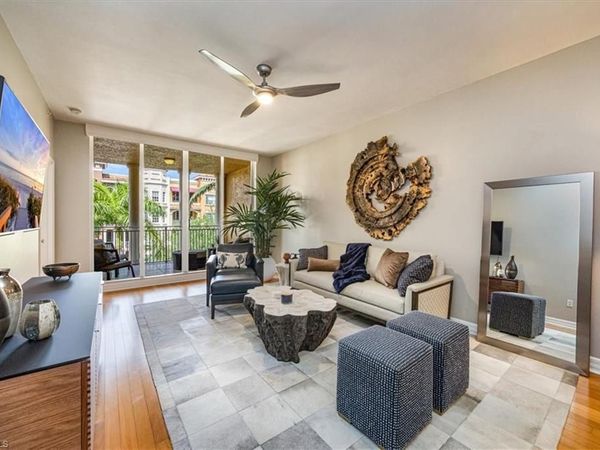 401 Bayfront PL, Unit 3404, NAPLES, FL 34102