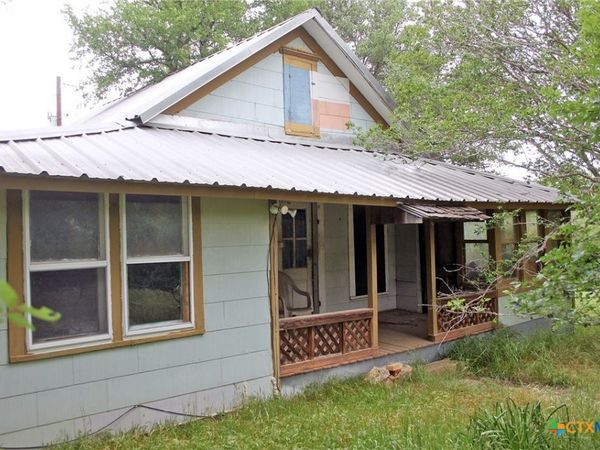 7887 Pettytown Road, Red Rock, TX 78662